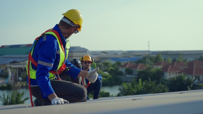 Best Roof Moss and Algae Removal  in Pretty Bayou, FL